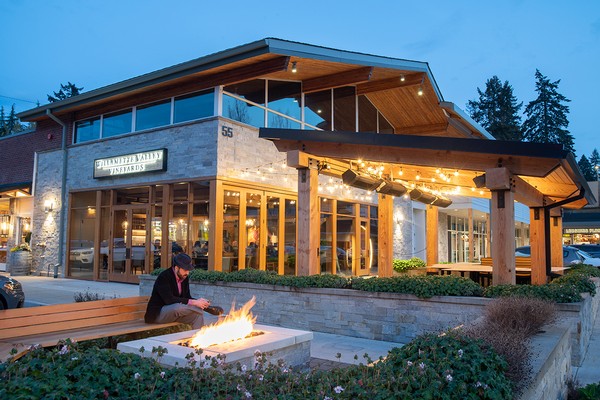 Exterior of Willamette Valley Vineyards Lake Oswego Tasting Room and Restaurant 